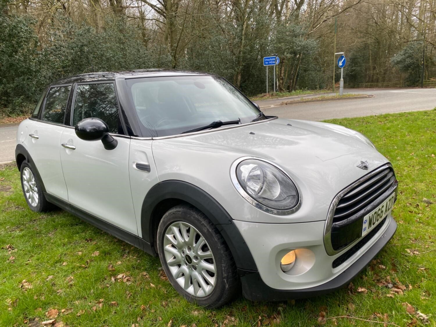 MINI Hatch Listing Image