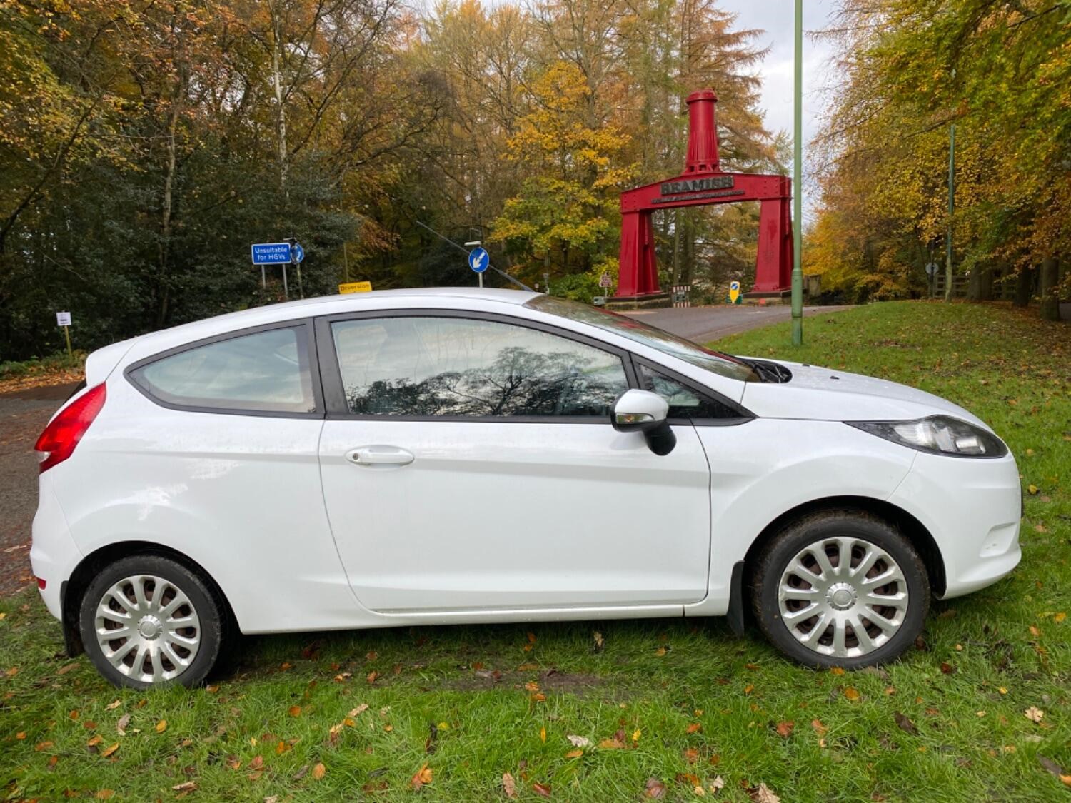 Ford Fiesta Listing Image