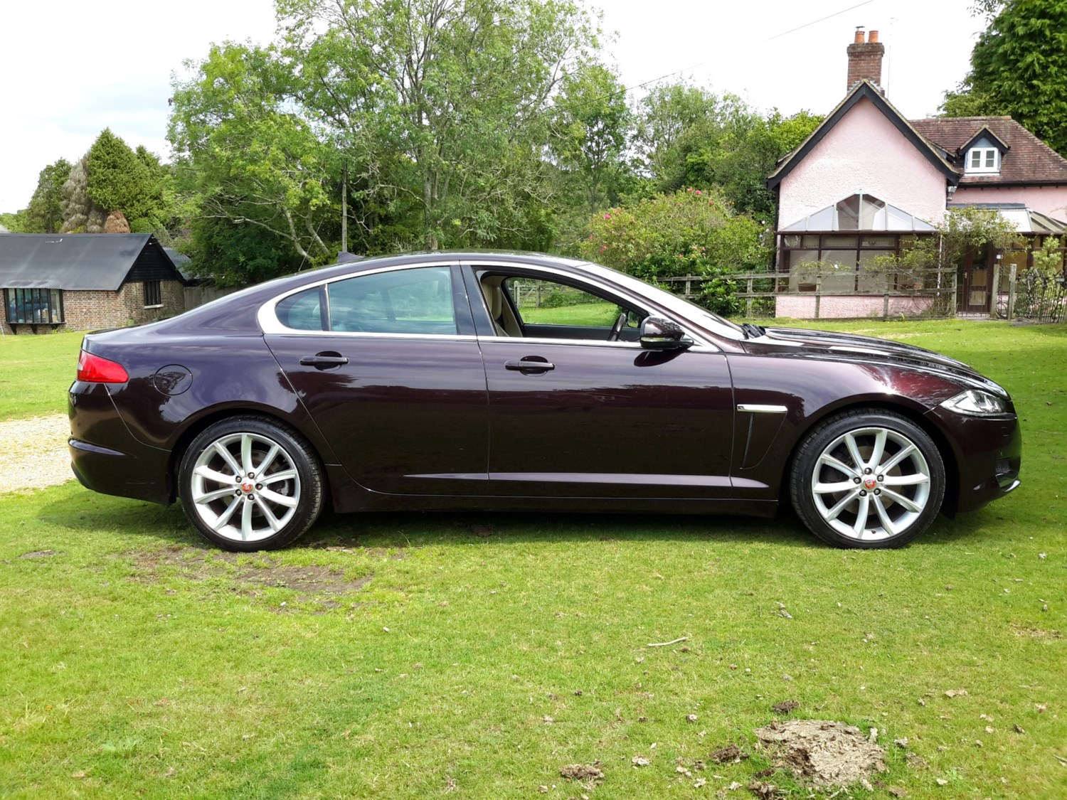 Jaguar XF Listing Image