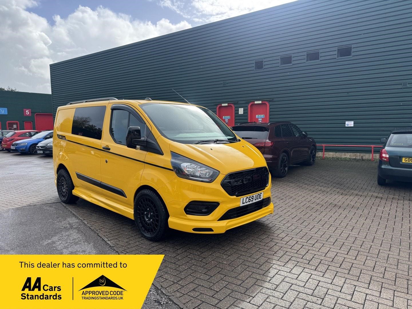 Ford Transit Custom Listing Image