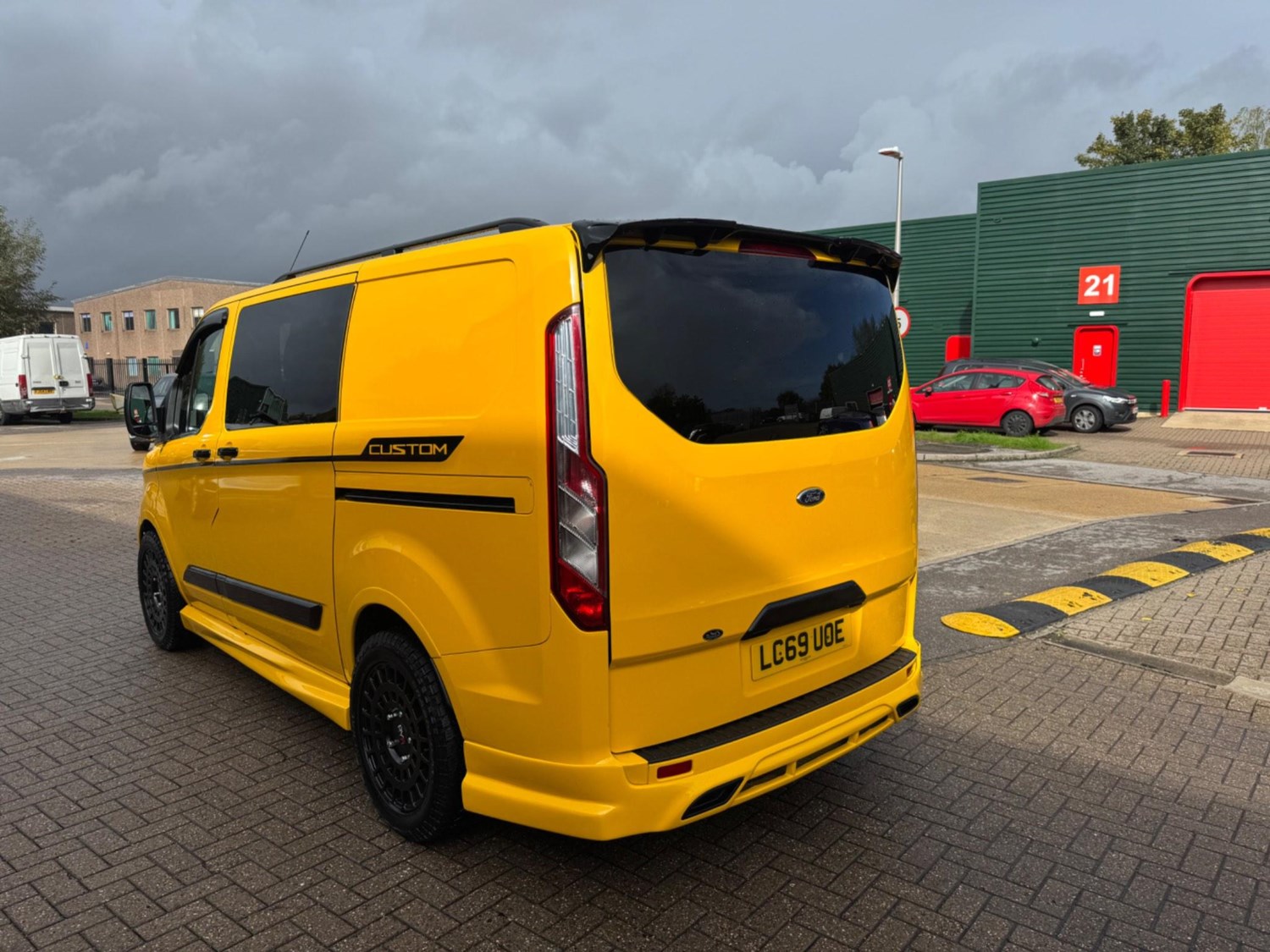 Ford Transit Custom Listing Image