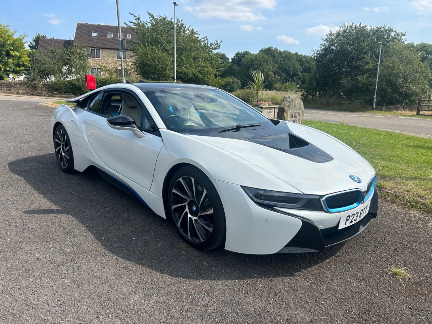 BMW i8 Listing Image