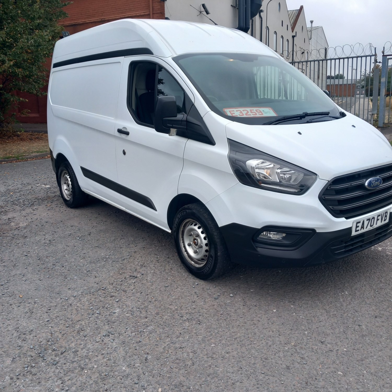 Ford Transit Custom Listing Image