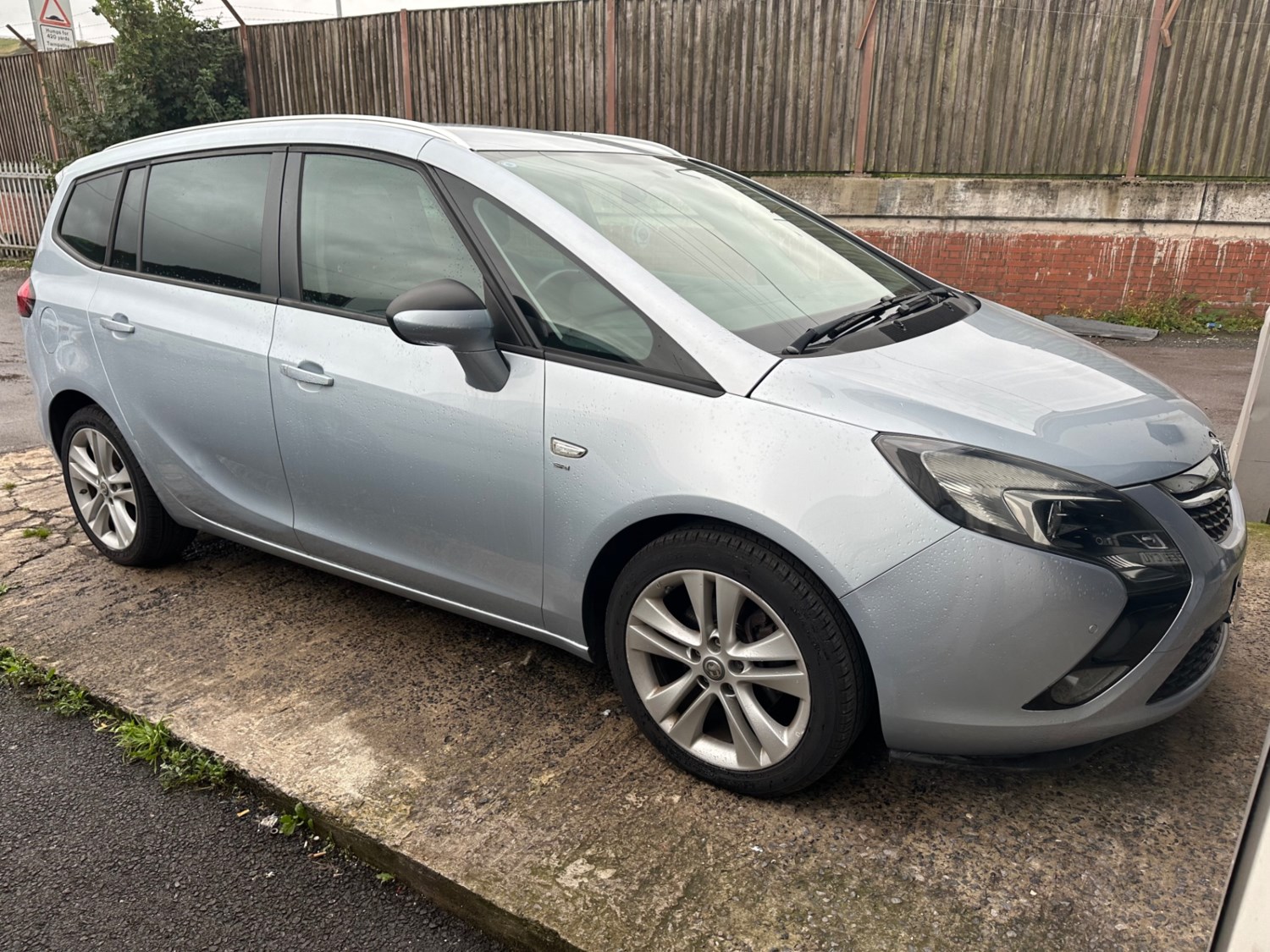 Vauxhall Zafira Listing Image