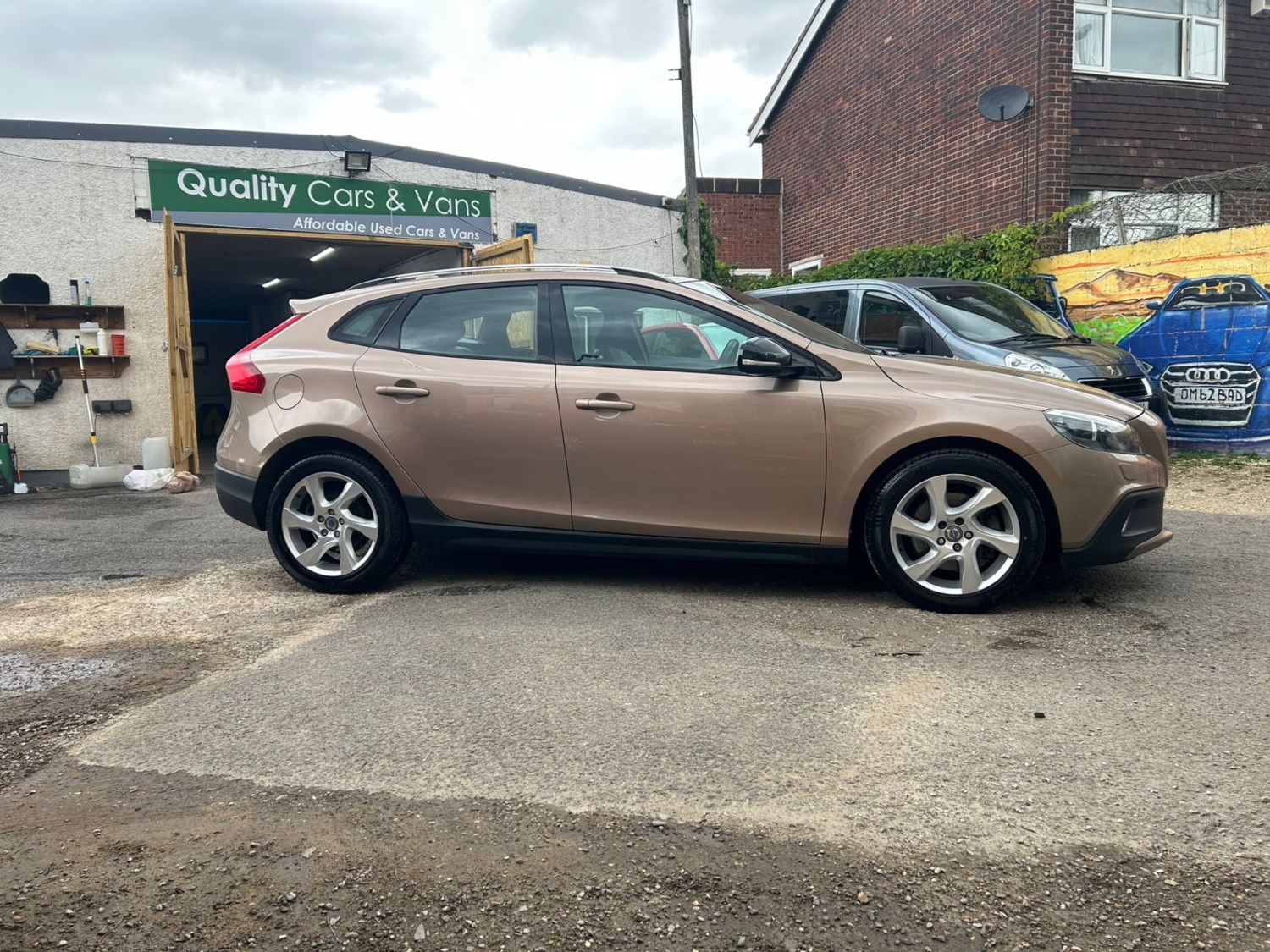 Volvo V40 Listing Image