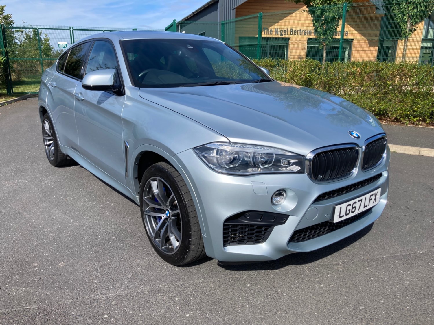 BMW X6 Listing Image