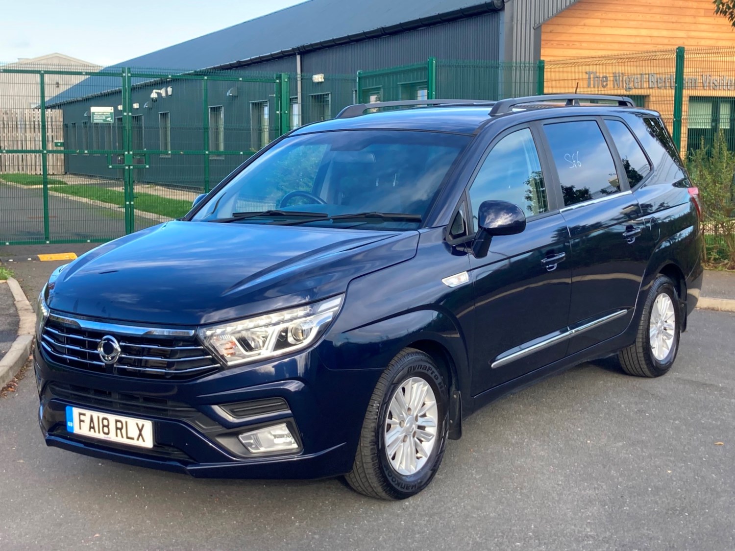 SsangYong Turismo Listing Image