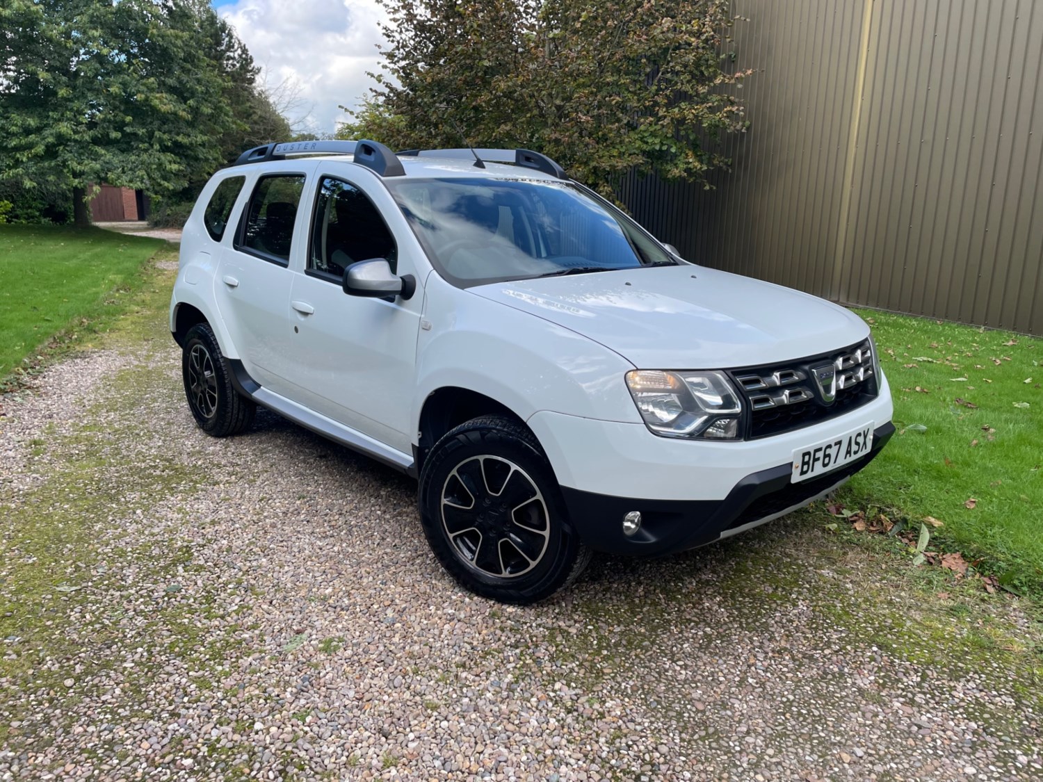 Dacia Duster Listing Image