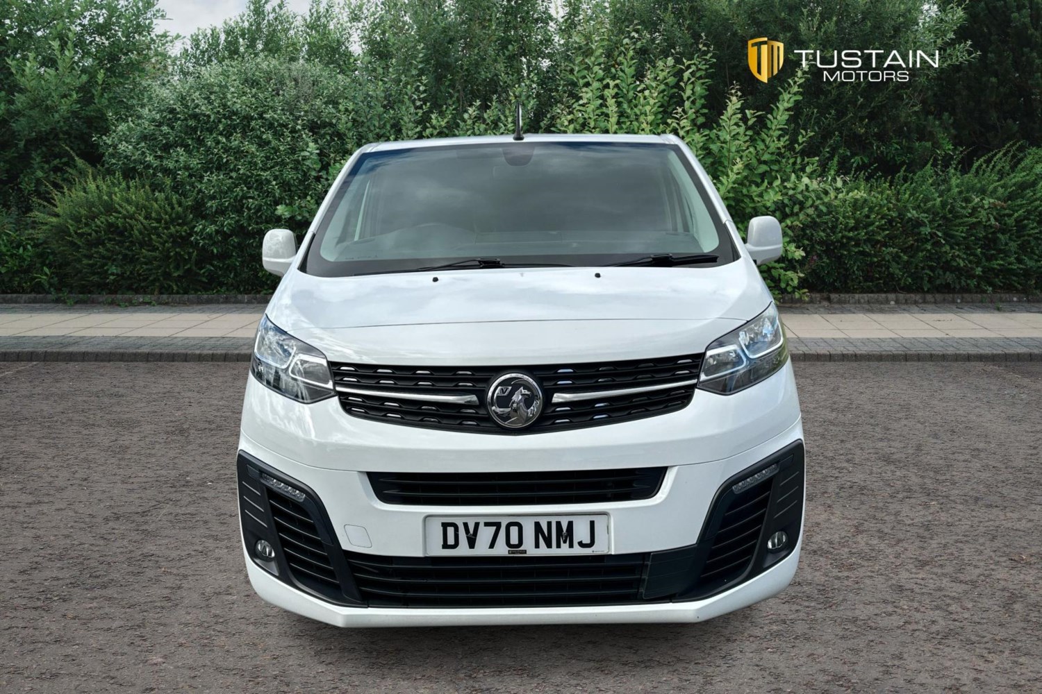 Vauxhall Vivaro Listing Image