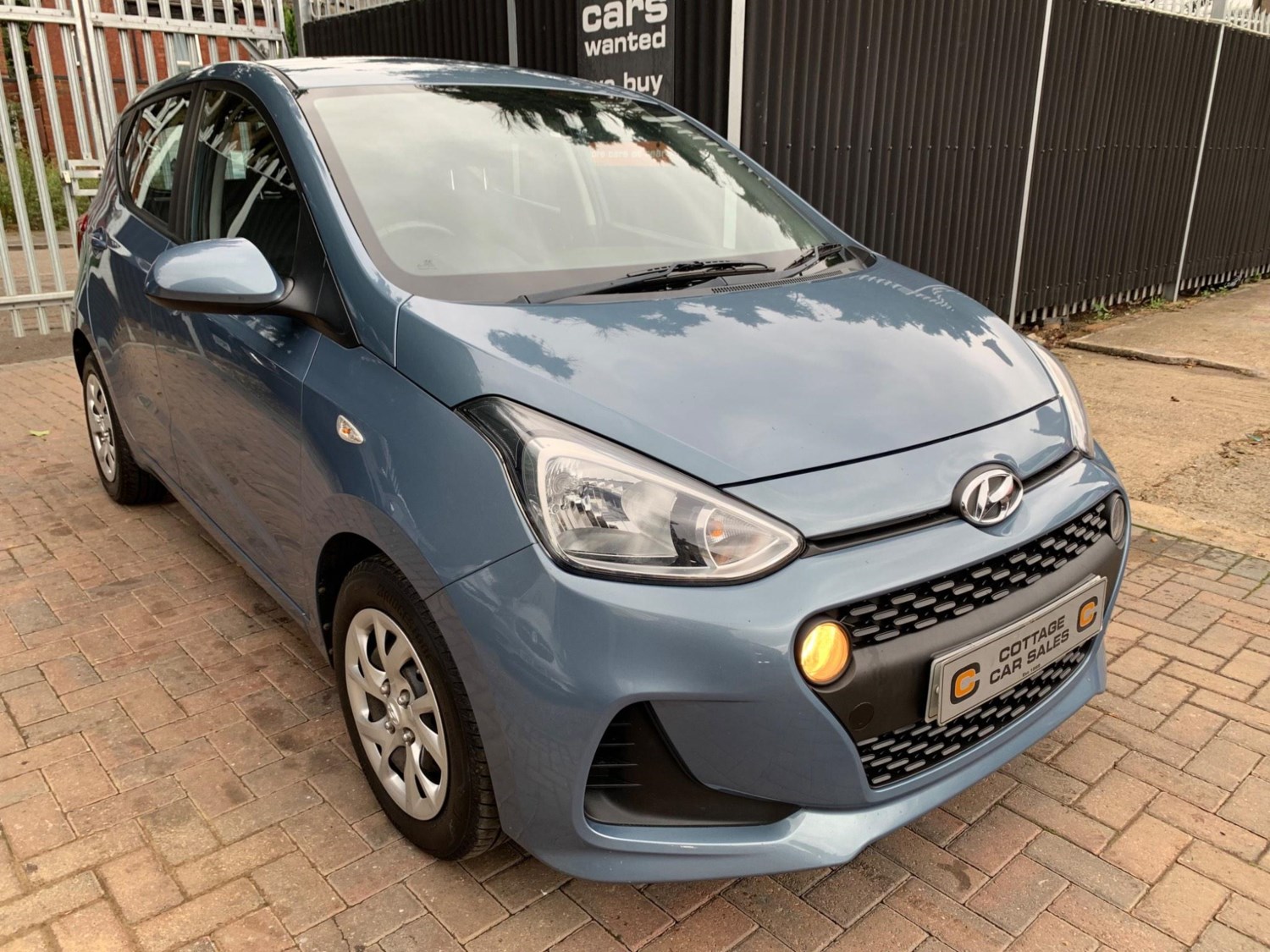 Hyundai i10 Listing Image