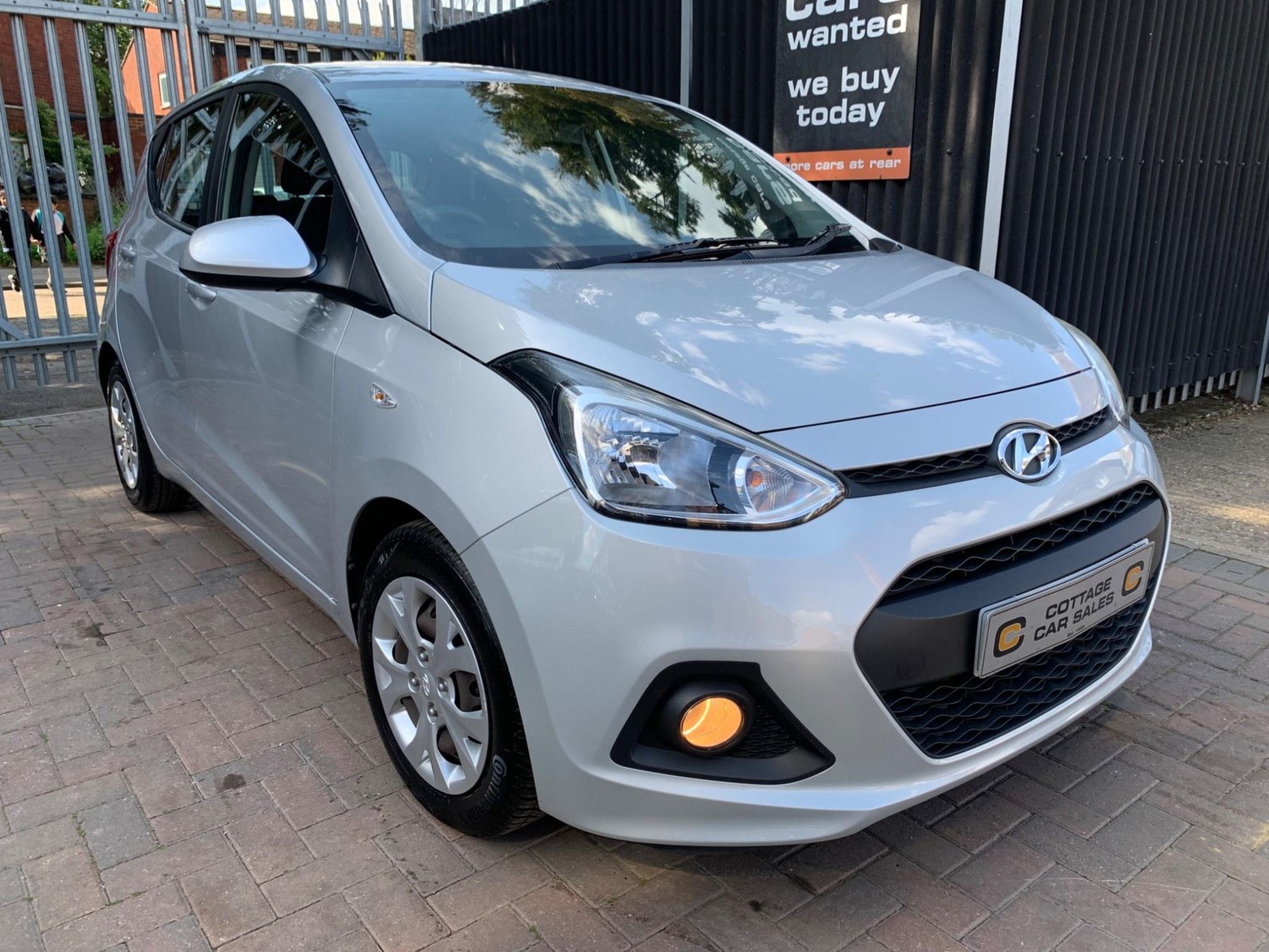 Hyundai i10 Listing Image