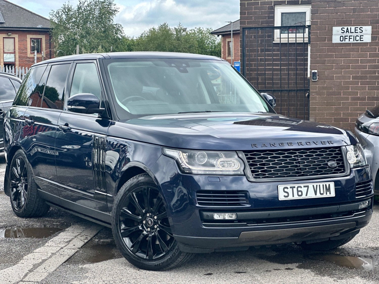 Land Rover Range Rover Listing Image