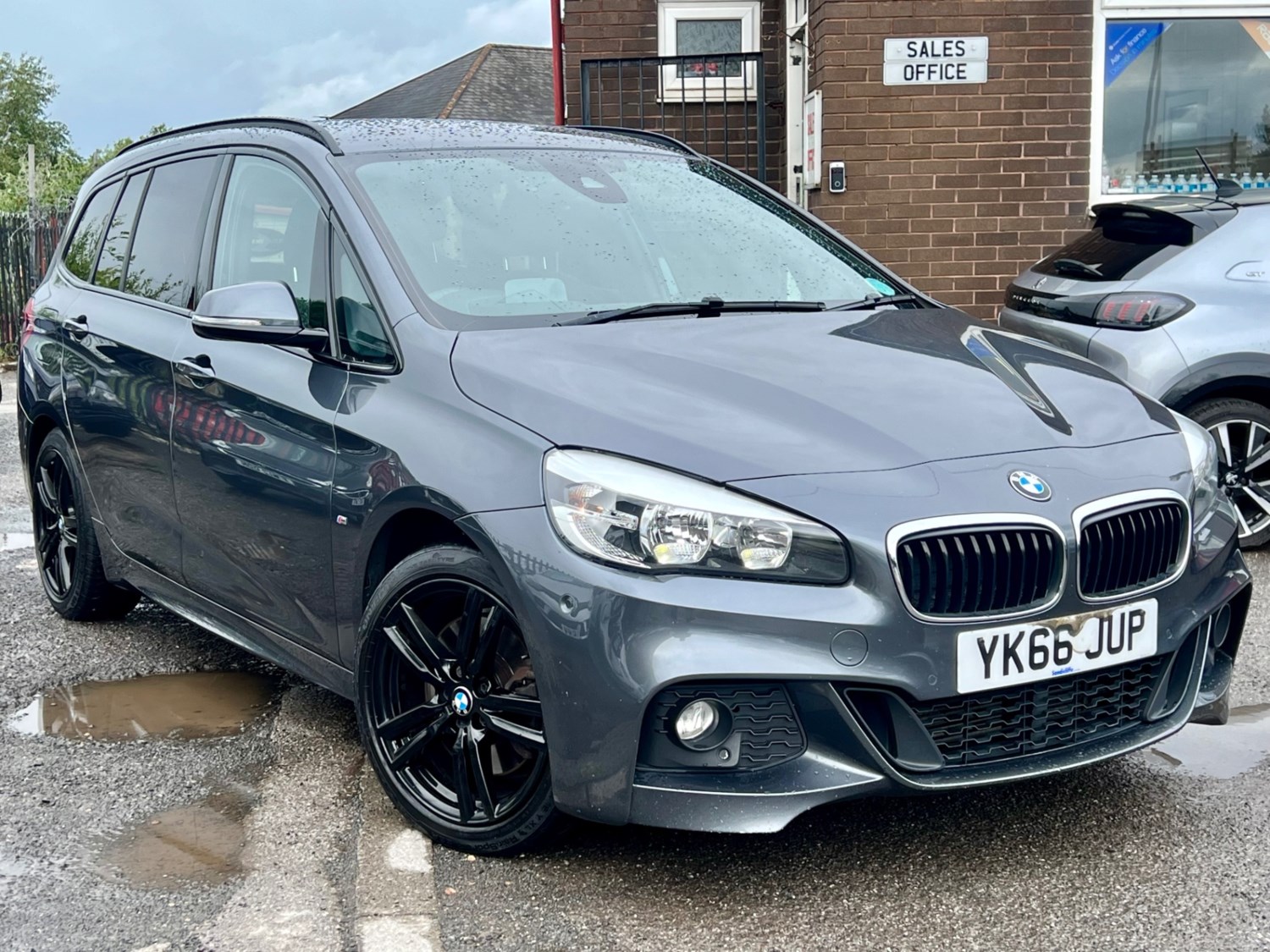 BMW 2 Series Listing Image