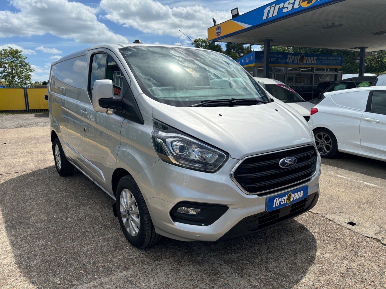 Ford Transit Custom Listing Image