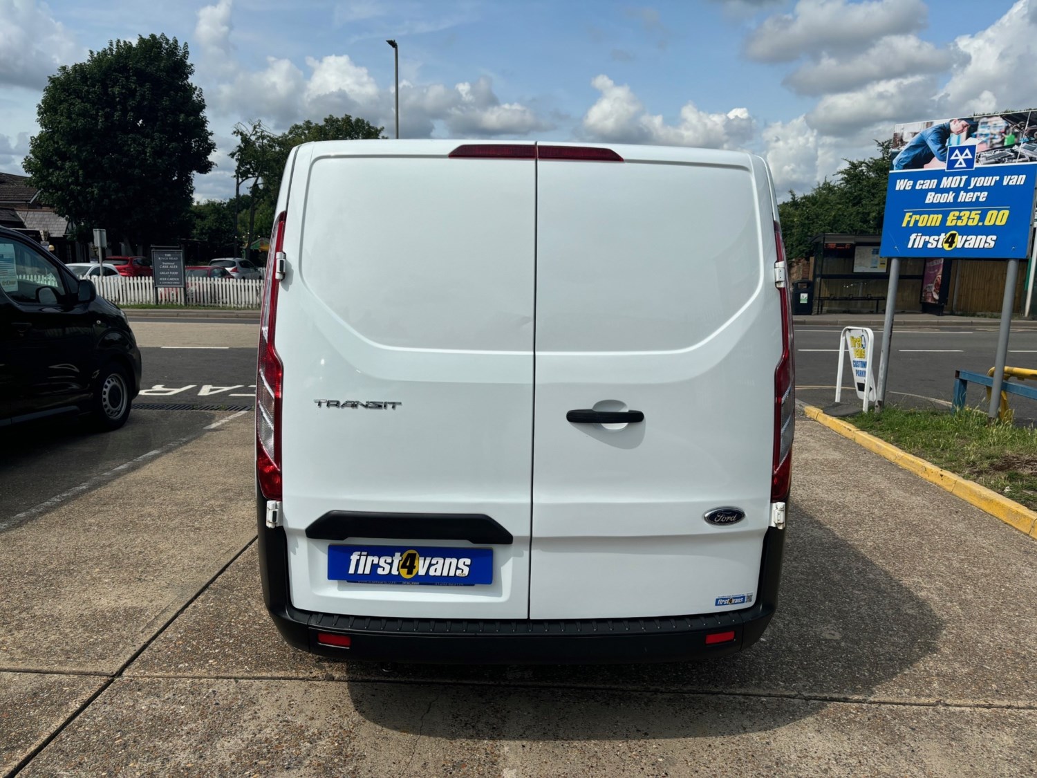 Ford Transit Custom Listing Image