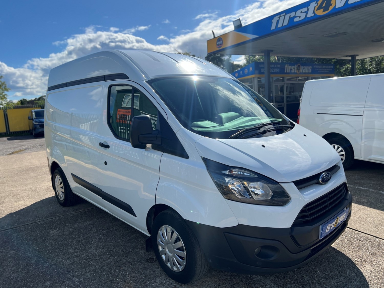 Ford Transit Custom Listing Image