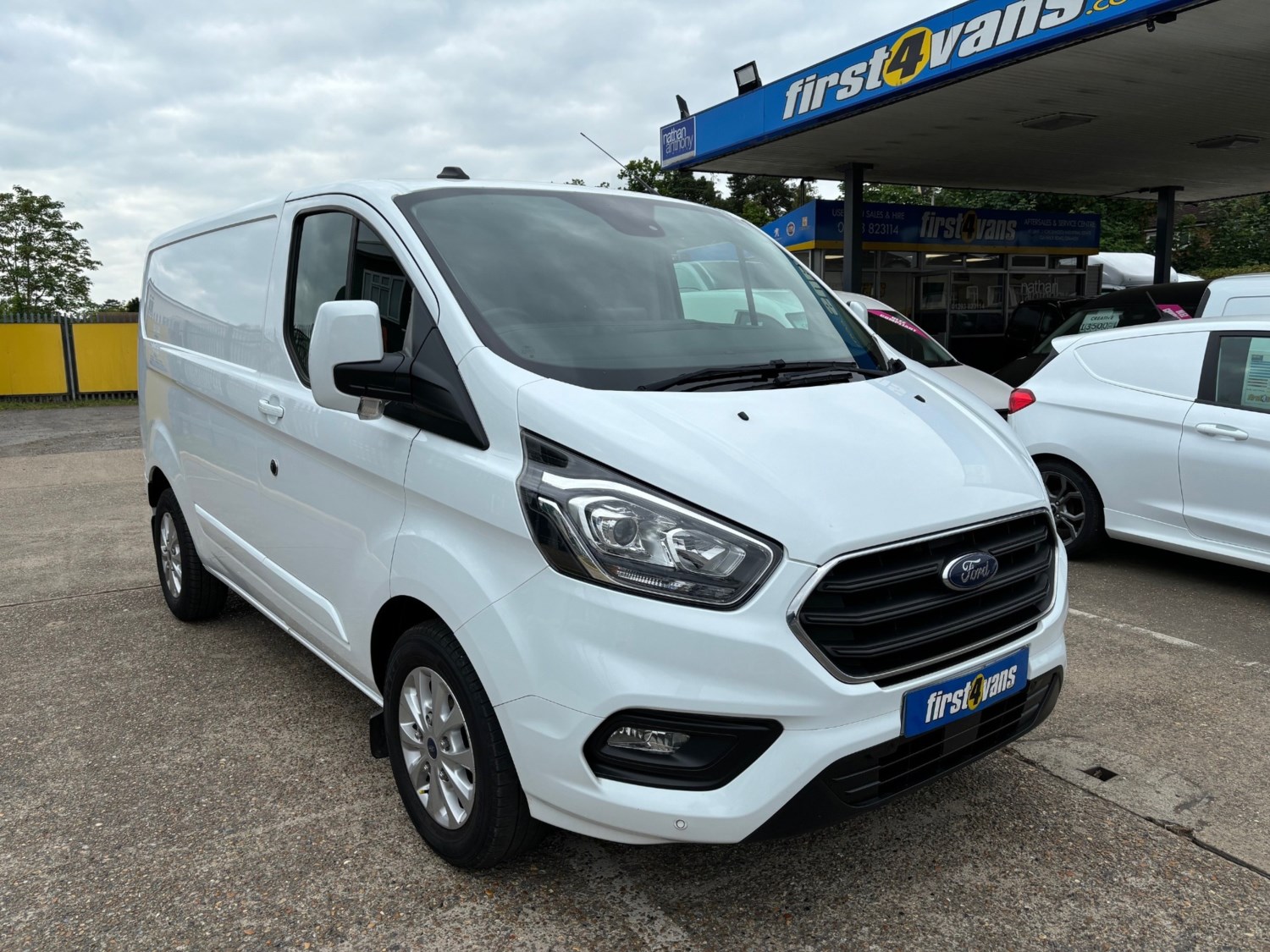 Ford Transit Custom Listing Image