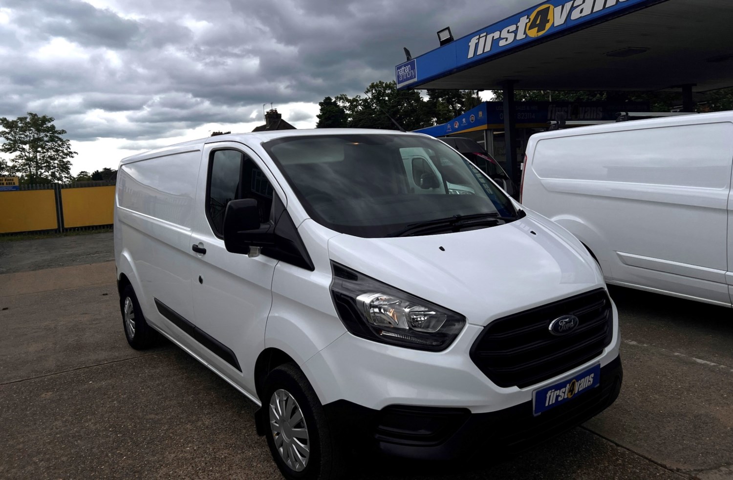 Ford Transit Custom Listing Image