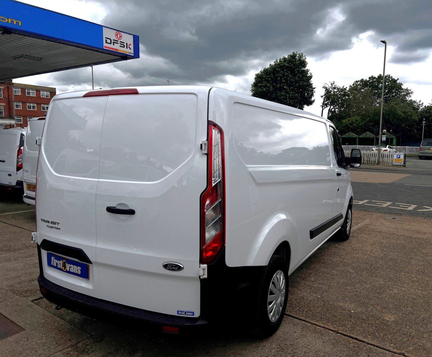 Ford Transit Custom Listing Image