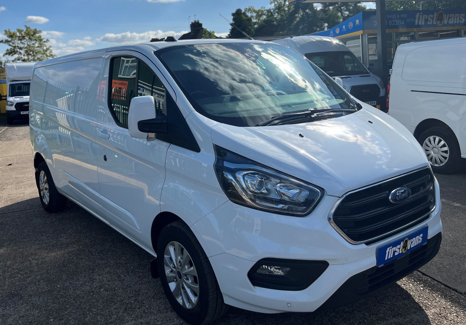 Ford Transit Custom Listing Image