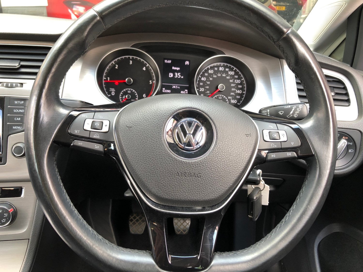 Volkswagen Golf Listing Image