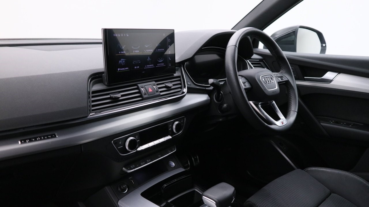 Audi Q5 Listing Image