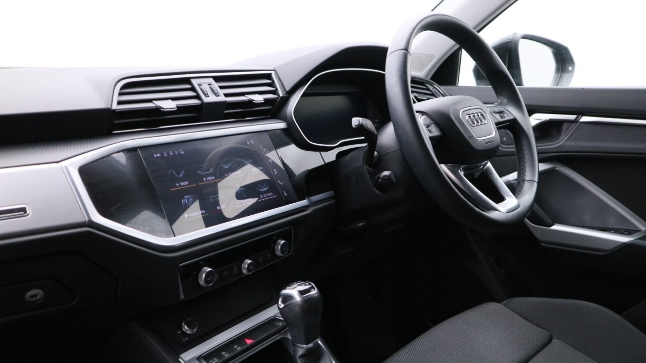 Audi Q3 Listing Image