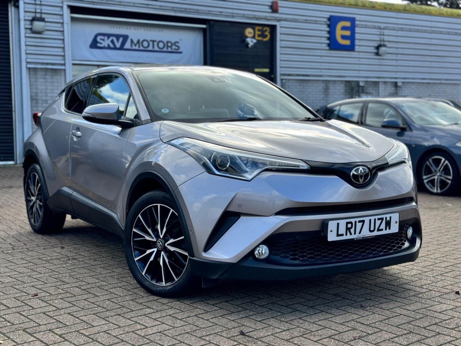 Toyota C-HR Listing Image