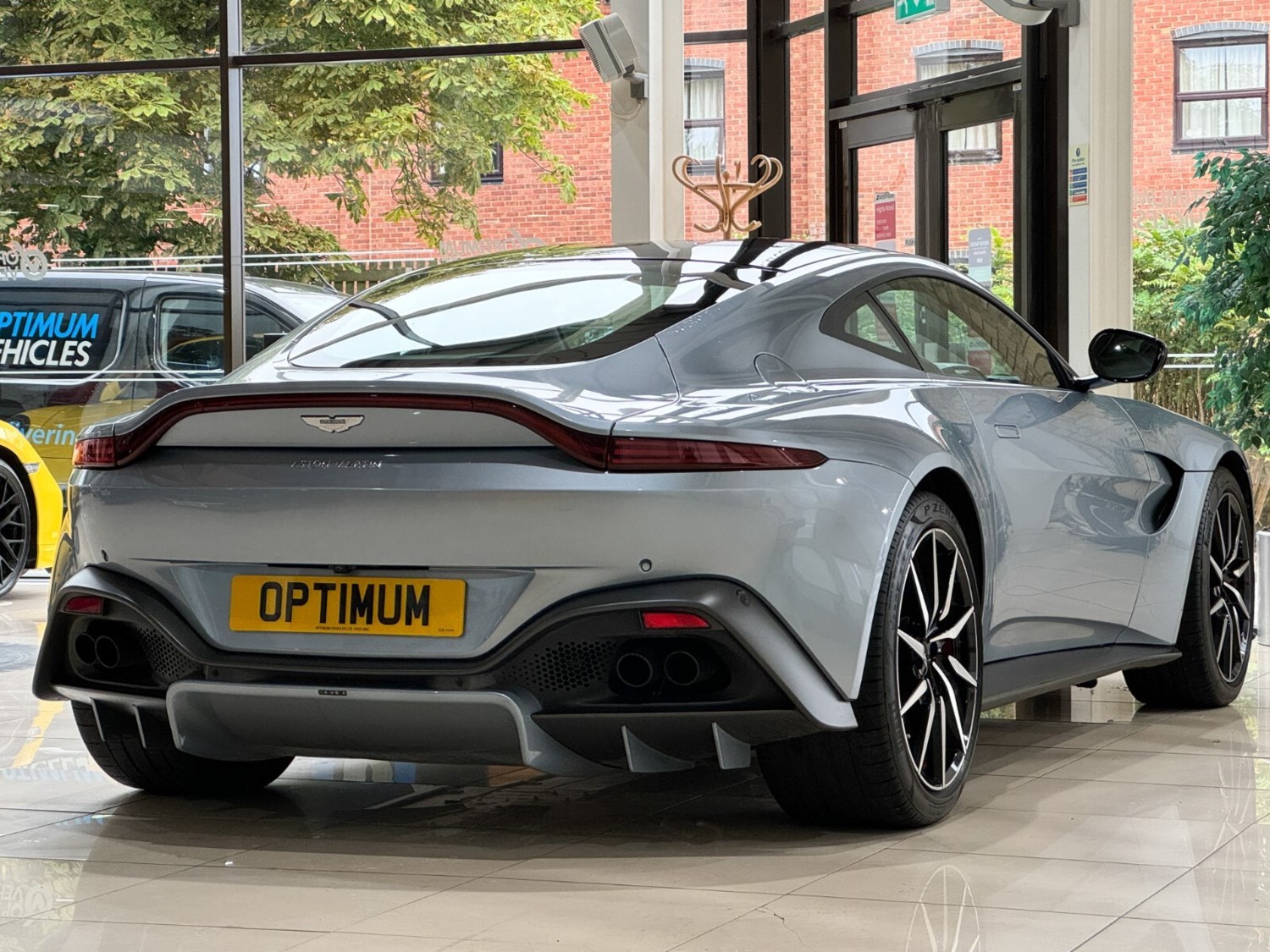 Aston Martin Vantage Listing Image