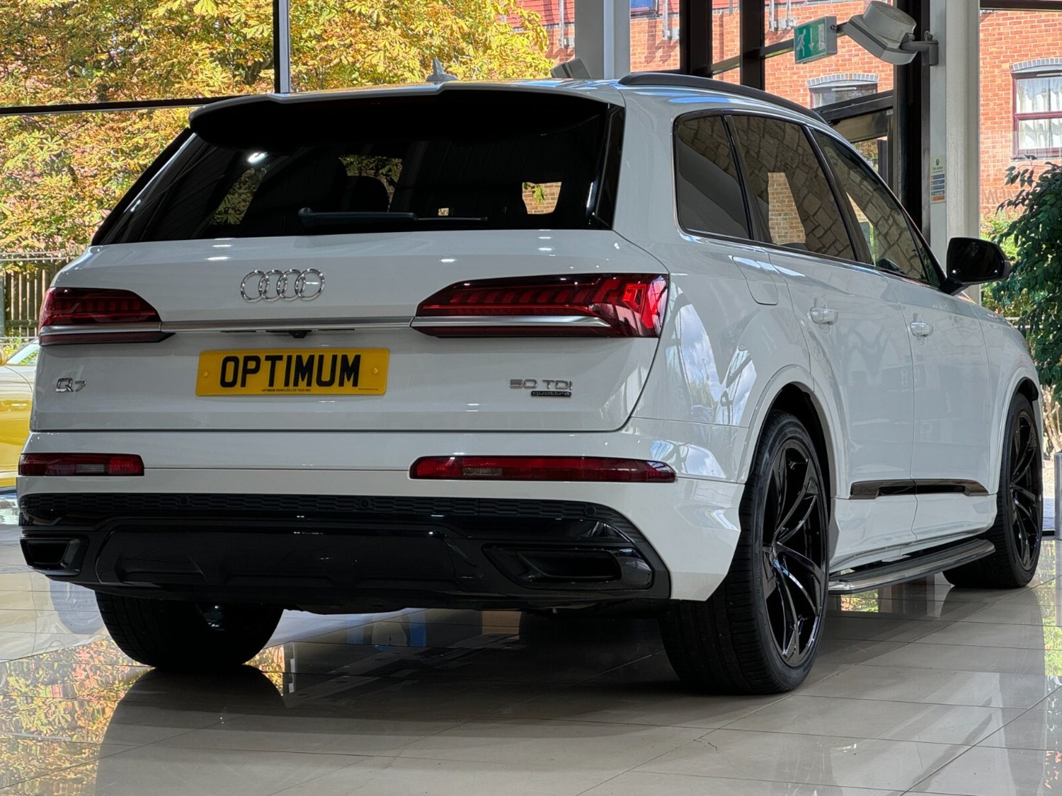 Audi Q7 Listing Image