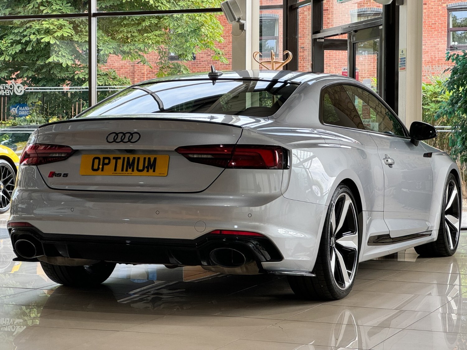 Audi RS5 Listing Image