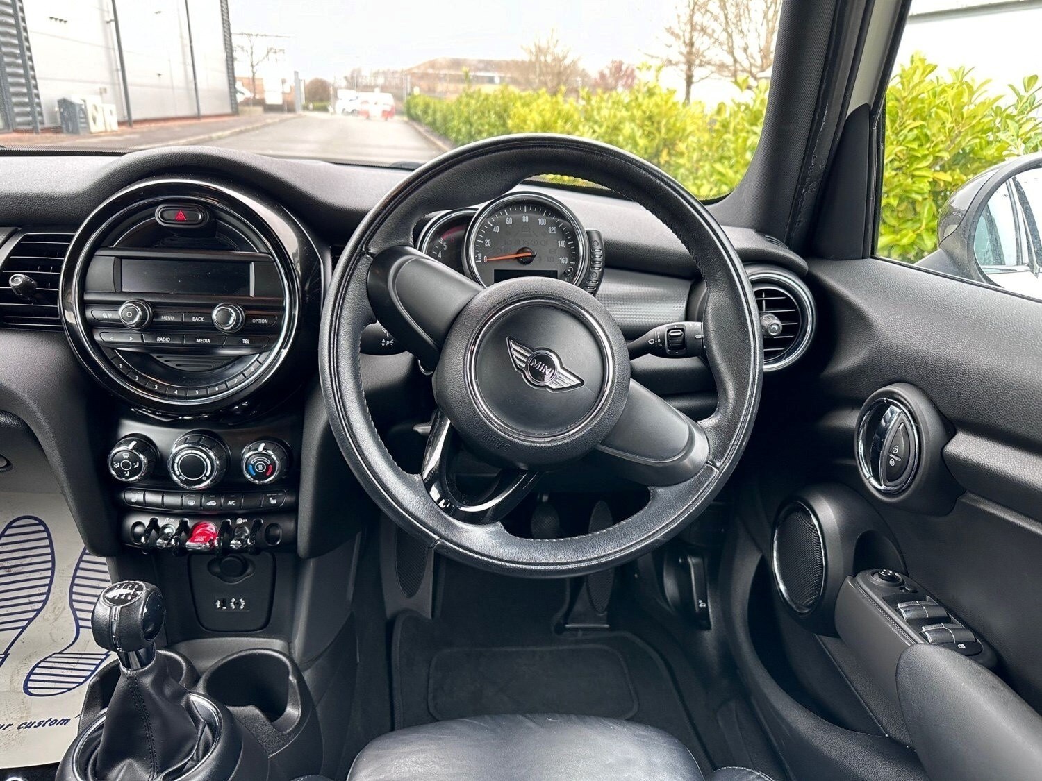 MINI Hatch Listing Image