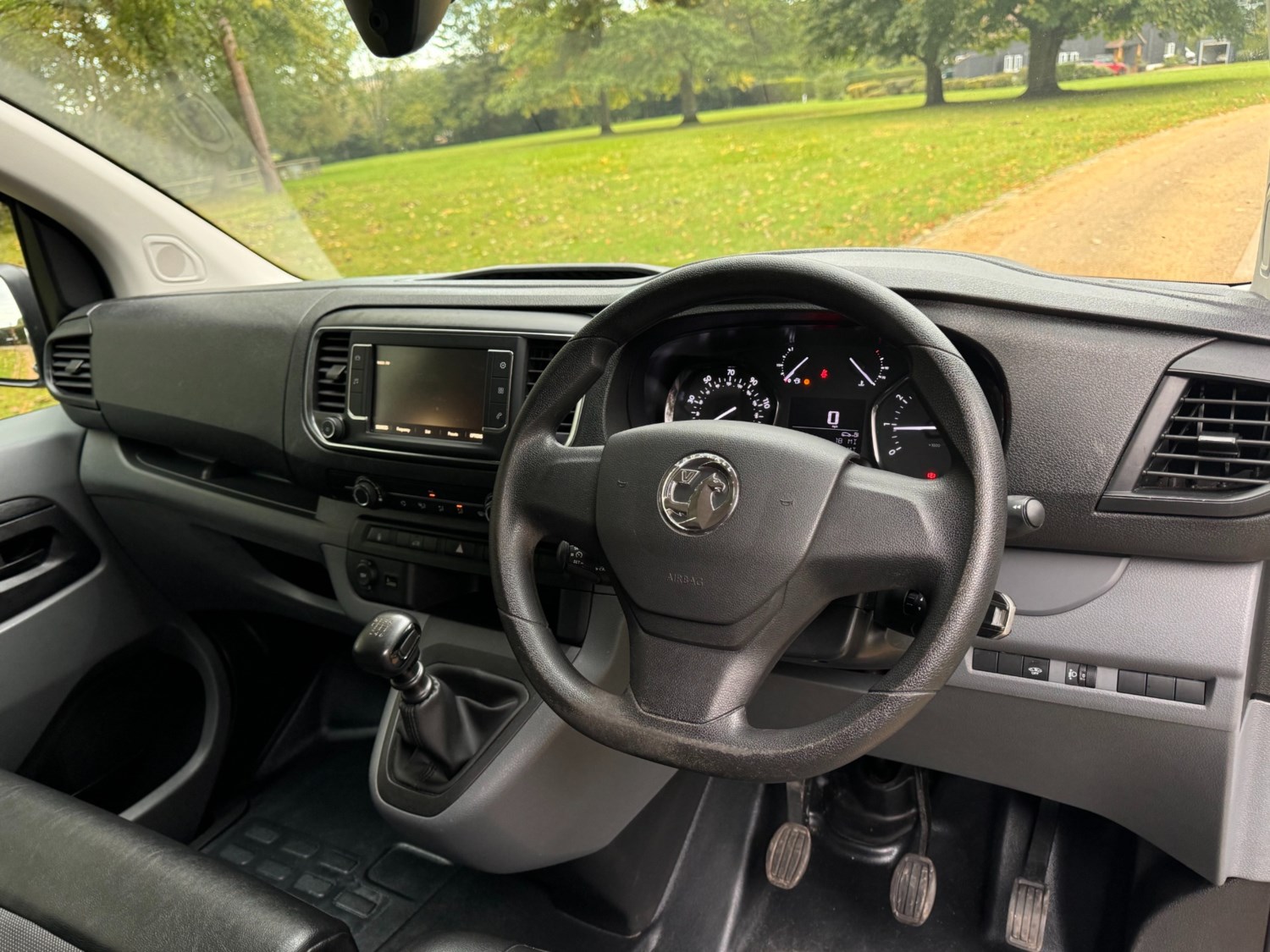 Vauxhall Vivaro Listing Image