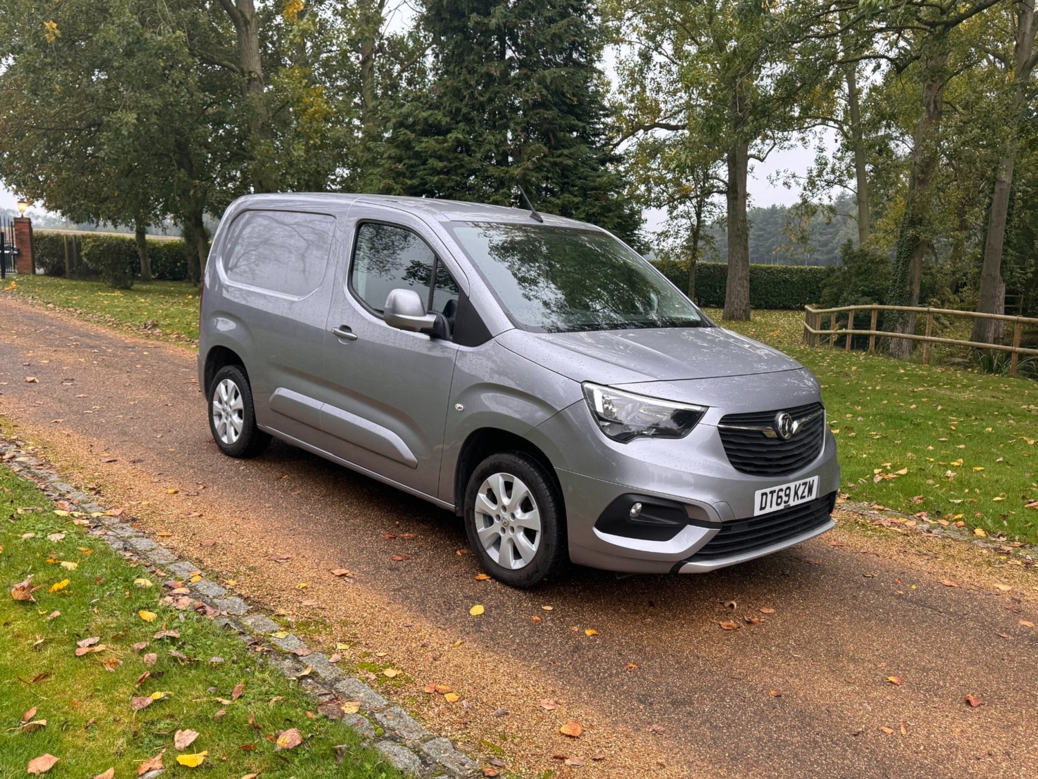 Vauxhall Combo Listing Image