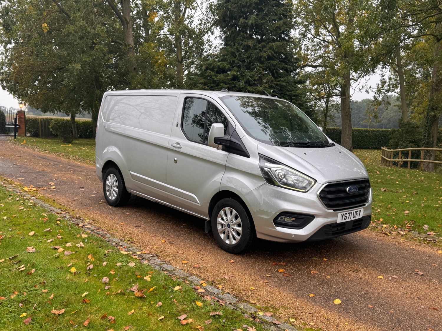 Ford Transit Custom Listing Image