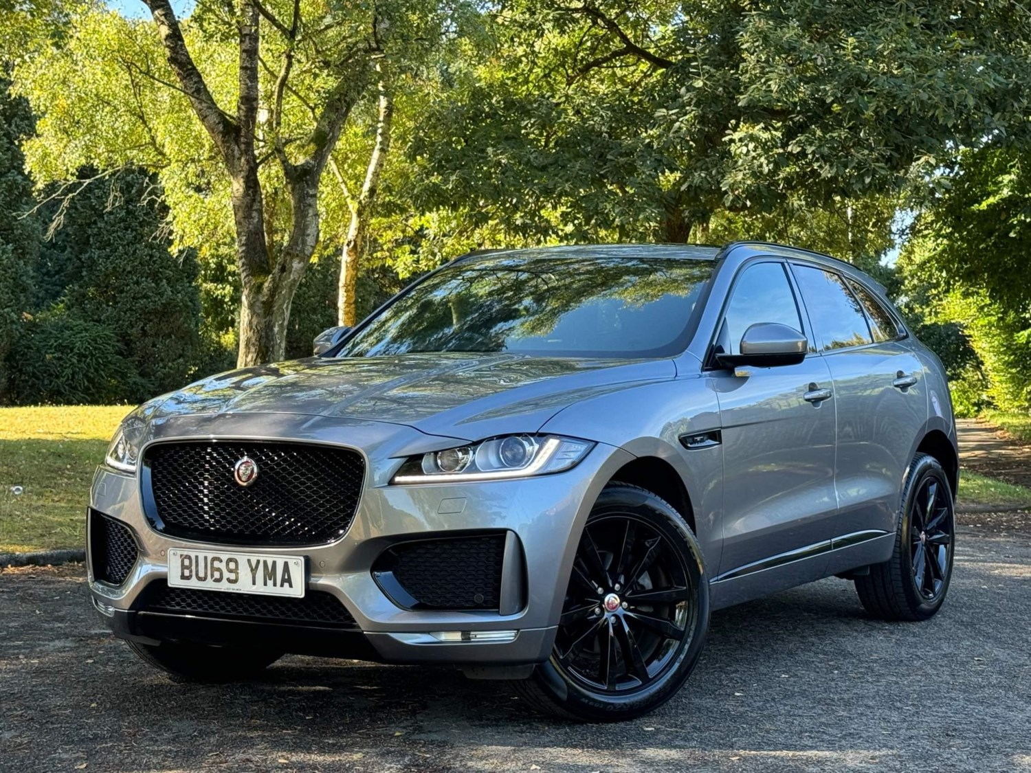 Jaguar F-PACE Listing Image