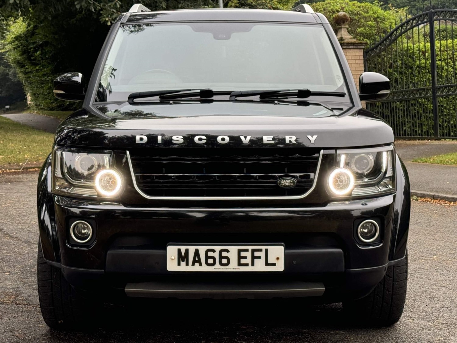 Land Rover Discovery 4 Listing Image