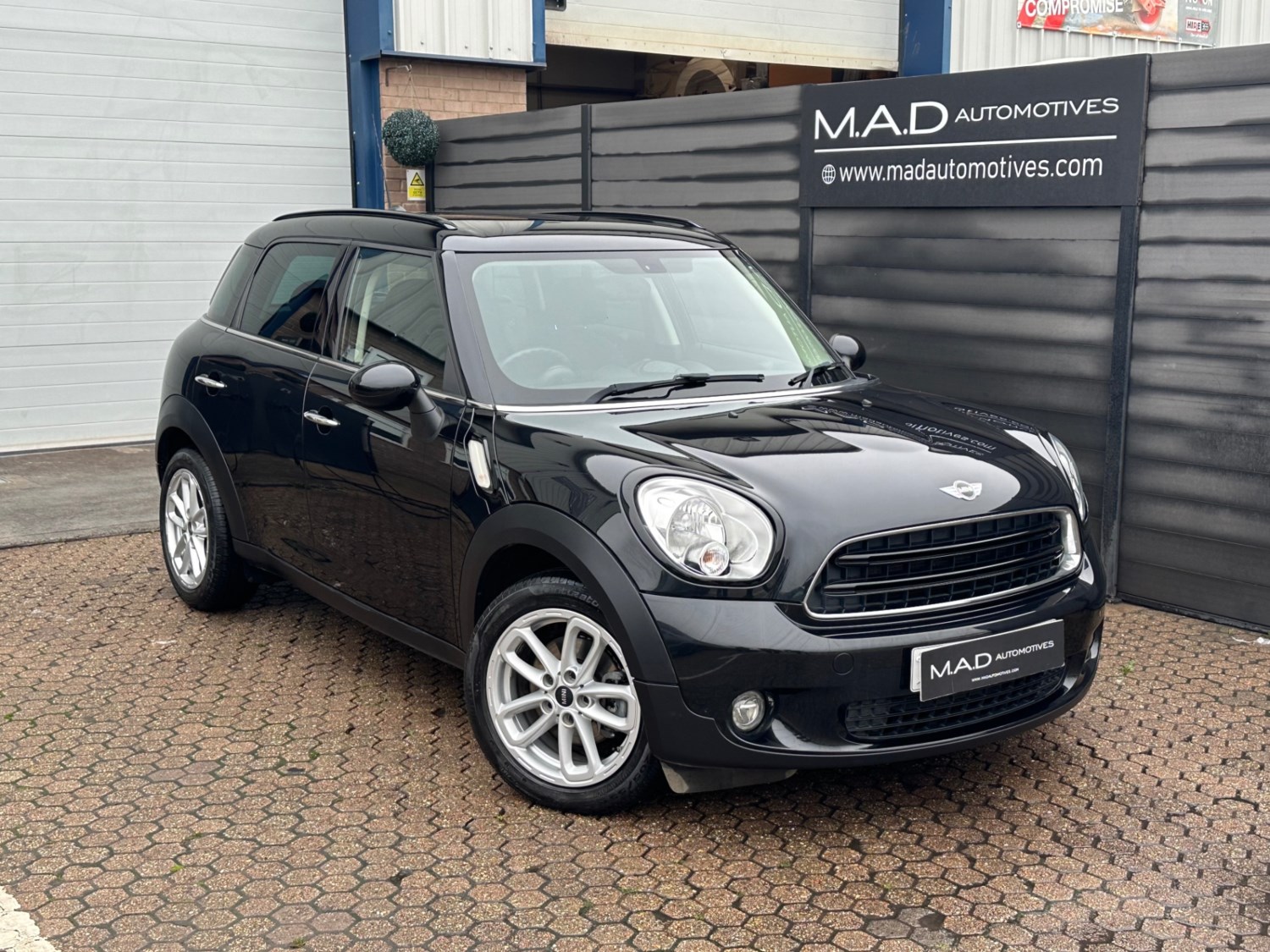 MINI Countryman Listing Image