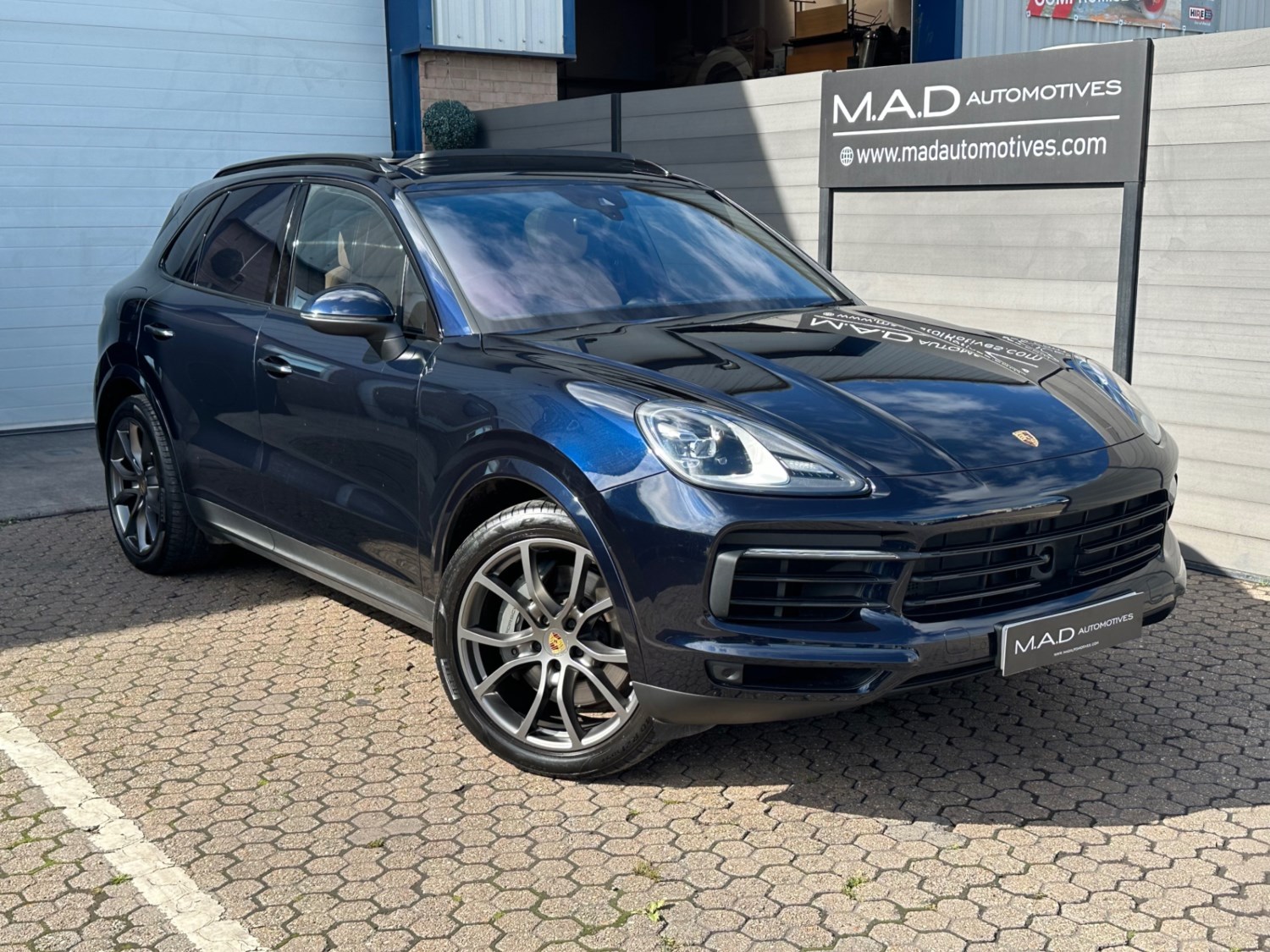 Porsche Cayenne Listing Image