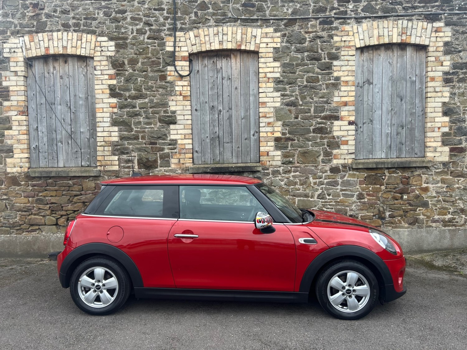 MINI Hatch Listing Image