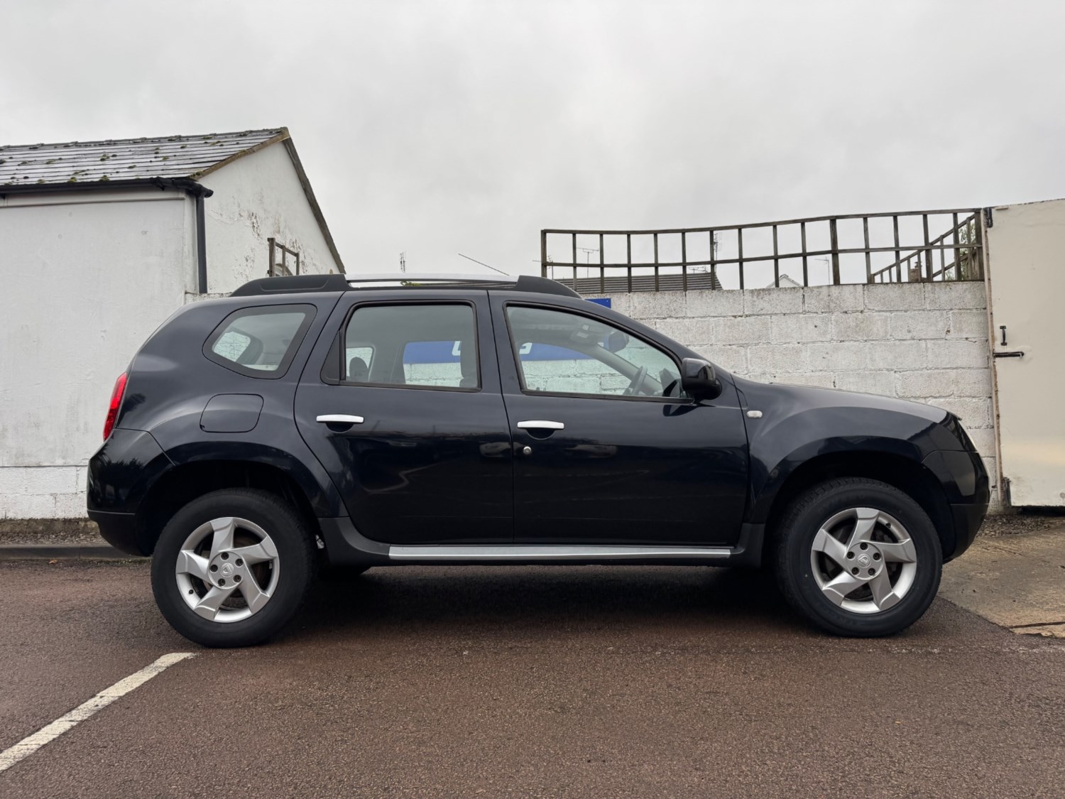 Dacia Duster Listing Image