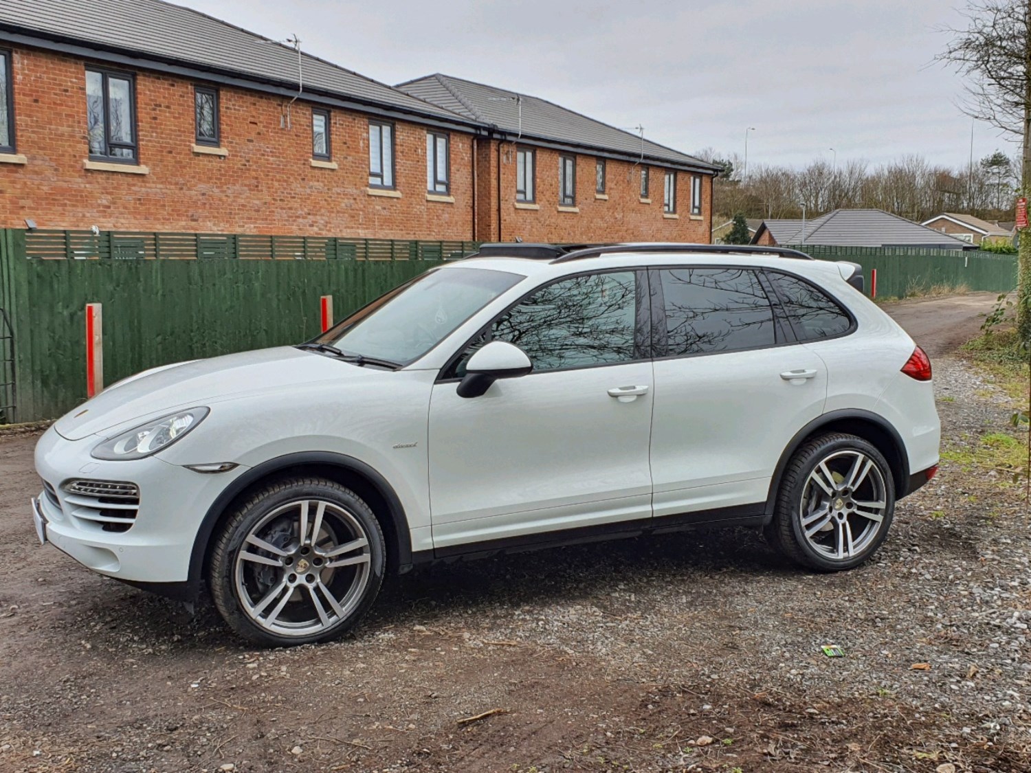 Porsche Cayenne Listing Image