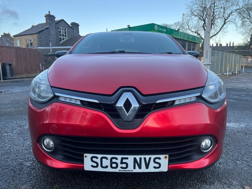 Renault Clio Listing Image