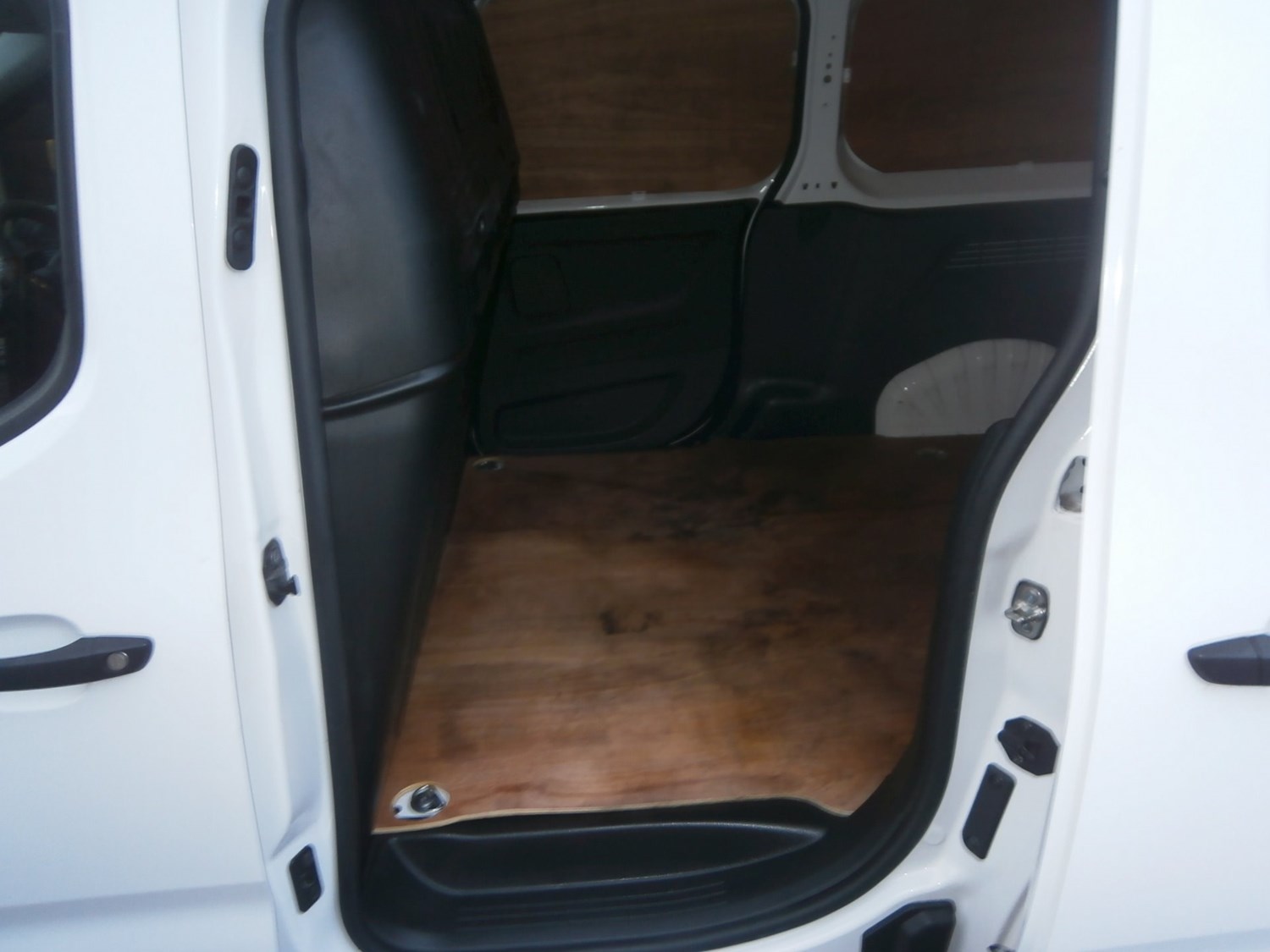 Vauxhall Combo Listing Image