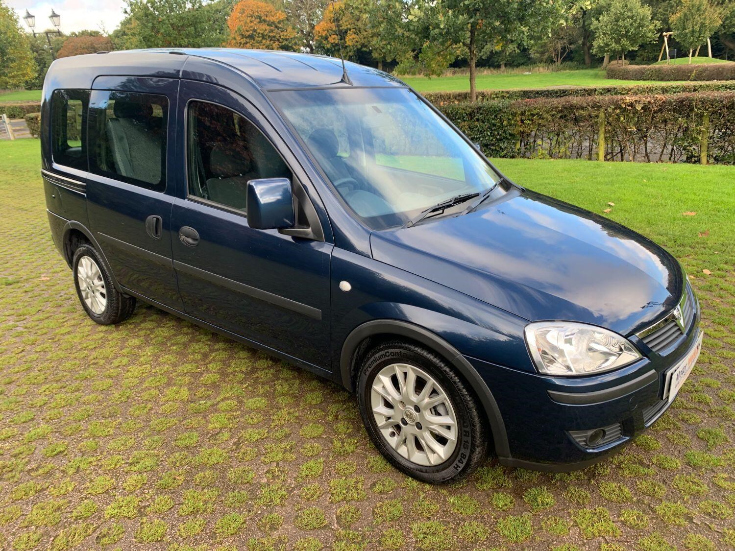 Vauxhall Combo Listing Image