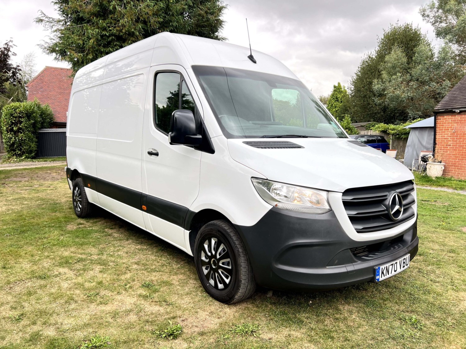 Mercedes-Benz Sprinter Listing Image