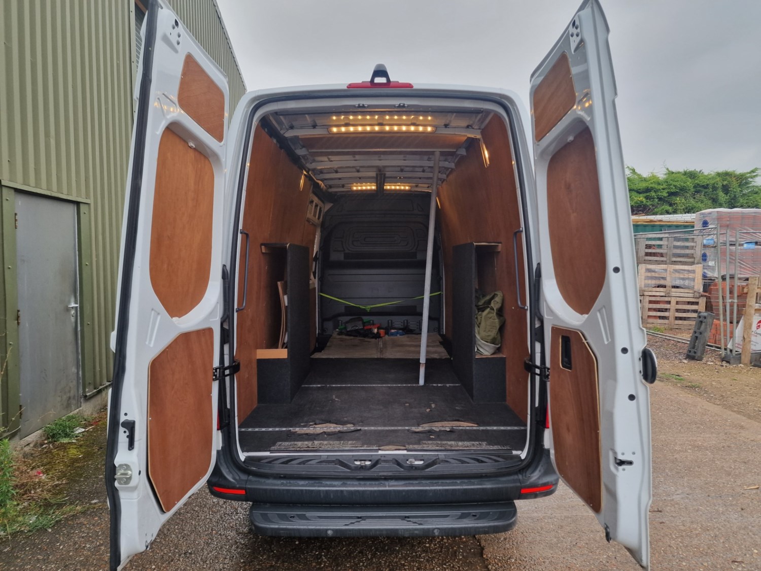 Mercedes-Benz Sprinter Listing Image