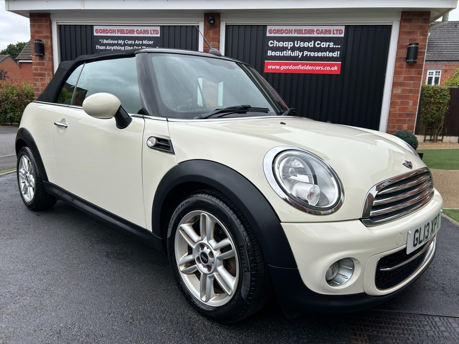 MINI Convertible Listing Image