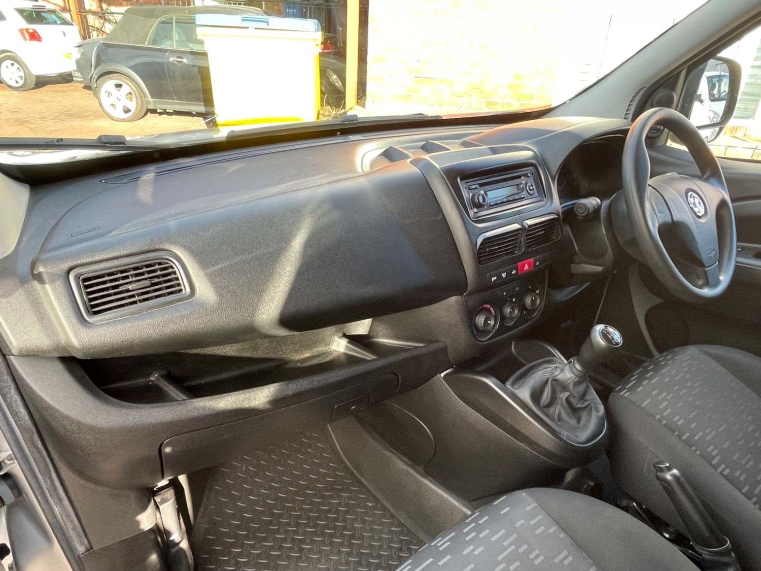 Vauxhall Combo Listing Image