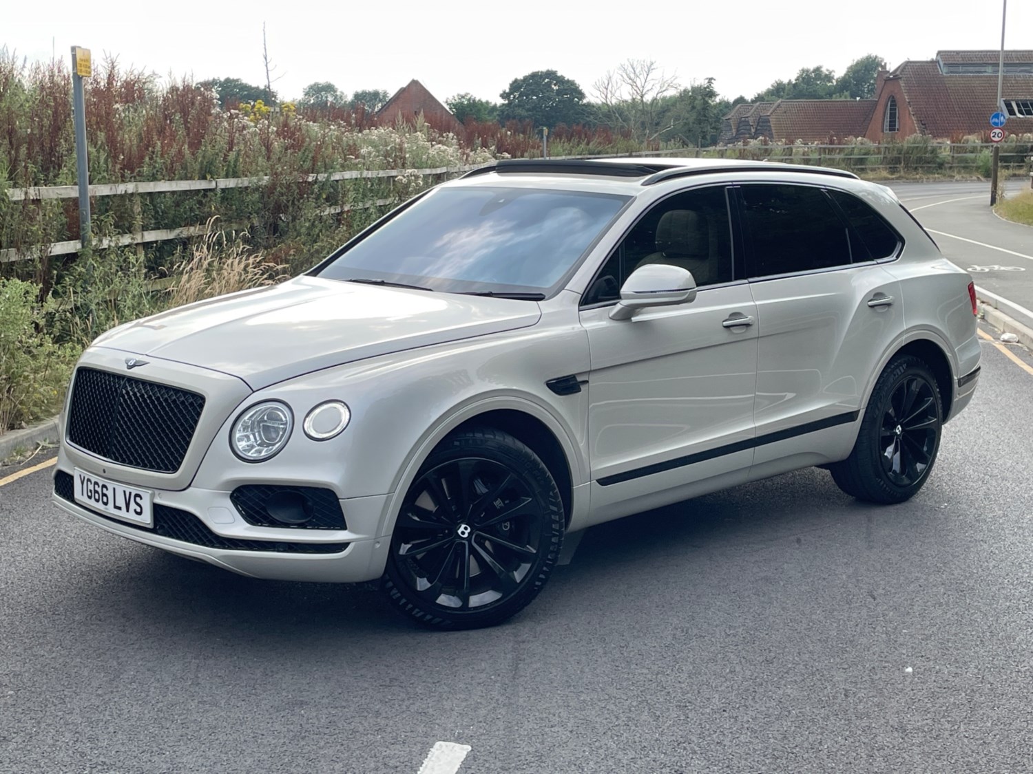 Bentley Bentayga Listing Image